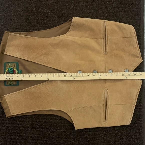 GLOBAL IDENTITY Leather Vest - Picture 6 of 7